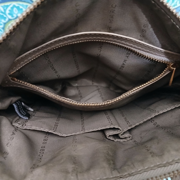 Marc By Marc Jacobs Nylon Crossbody Bag with Utilitarian Design - Tan/Khaki - Picture 5 of 12